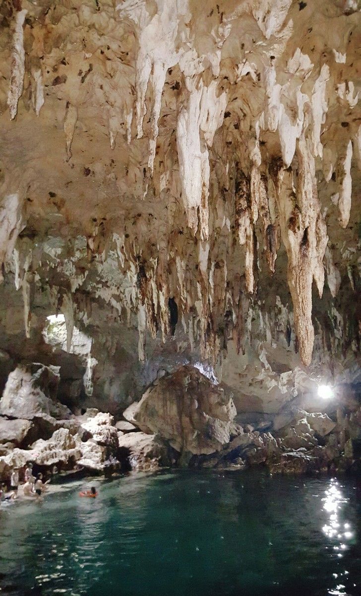 https://mdw-travel-data-us-east-1.s3.amazonaws.com/img/country/Philippines/Hinagdanan-Cave/img_02.jpg