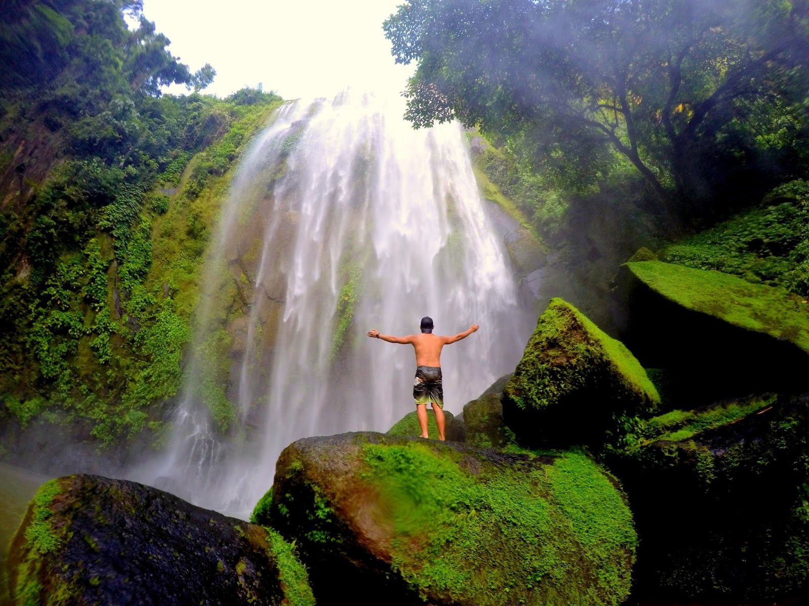 https://mdw-travel-data-us-east-1.s3.amazonaws.com/img/country/Philippines/Hulugan-Falls/img_01.jpg