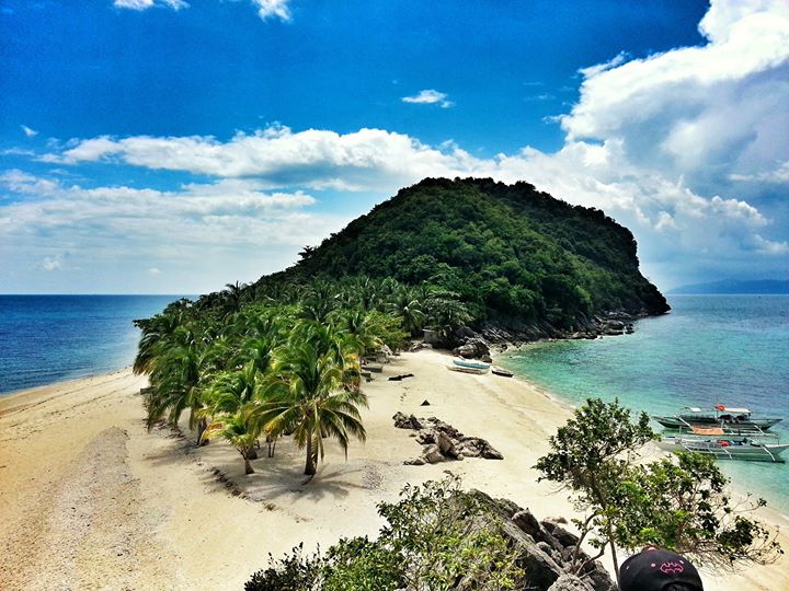 https://mdw-travel-data-us-east-1.s3.amazonaws.com/img/country/Philippines/Isla-Gigantes/img_01.jpg