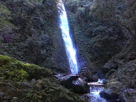 https://mdw-travel-data-us-east-1.s3.amazonaws.com/img/country/Philippines/Kabigan-Falls/img_03.jpg