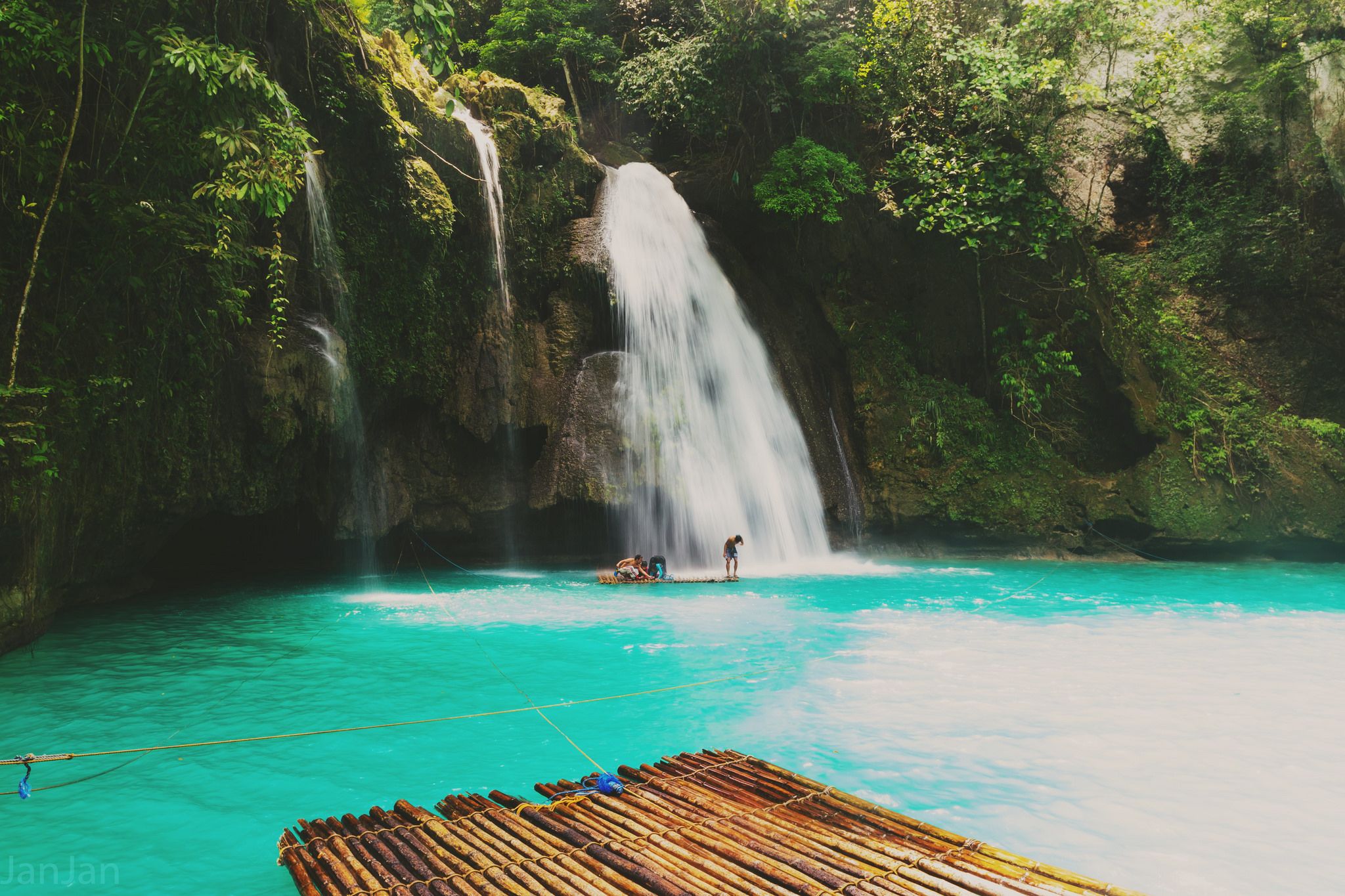 https://mdw-travel-data-us-east-1.s3.amazonaws.com/img/country/Philippines/Kawasan-Falls/img_02.jpg