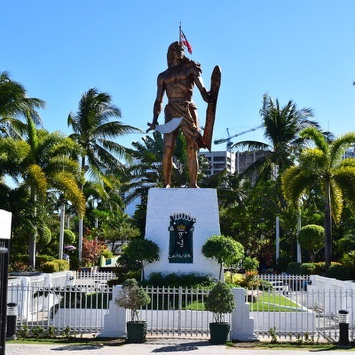https://mdw-travel-data-us-east-1.s3.amazonaws.com/img/country/Philippines/Lapu-Lapu-Shrine/img_02.jpg
