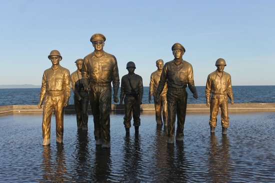 https://mdw-travel-data-us-east-1.s3.amazonaws.com/img/country/Philippines/Leyte-Landing-Memorial/img_03.jpg