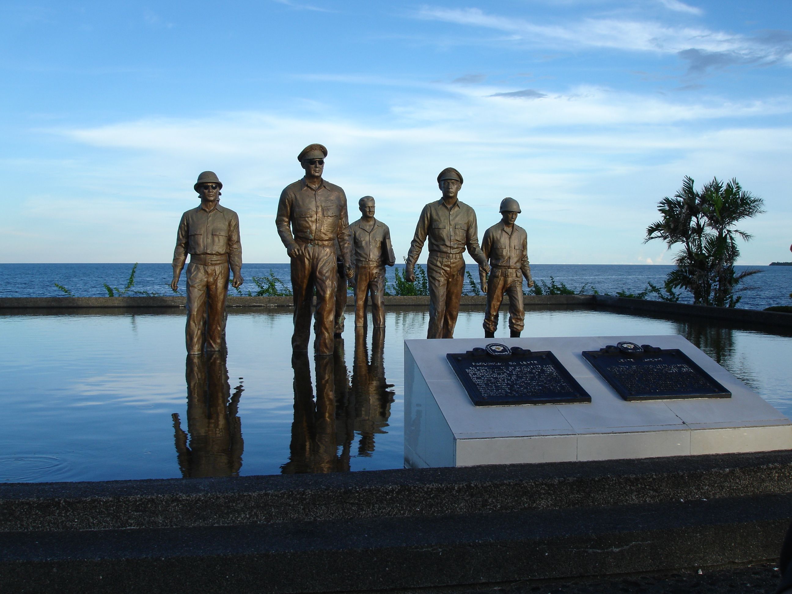 https://mdw-travel-data-us-east-1.s3.amazonaws.com/img/country/Philippines/Leyte-Landing-Monument-and-Park/img_01.jpg
