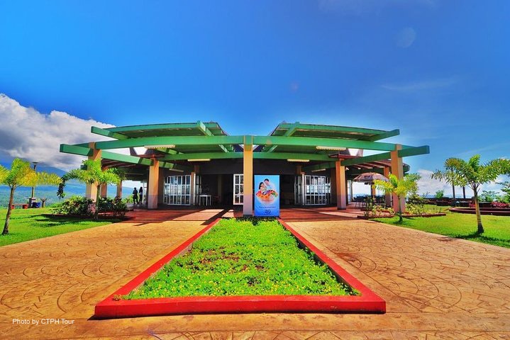 https://mdw-travel-data-us-east-1.s3.amazonaws.com/img/country/Philippines/Lignon-Hill-Nature-Park/img_02.jpg