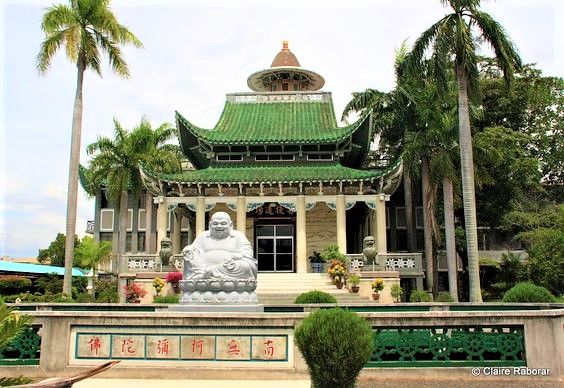 https://mdw-travel-data-us-east-1.s3.amazonaws.com/img/country/Philippines/Lon-Wa-Buddhist-Temple/img_02.jpg