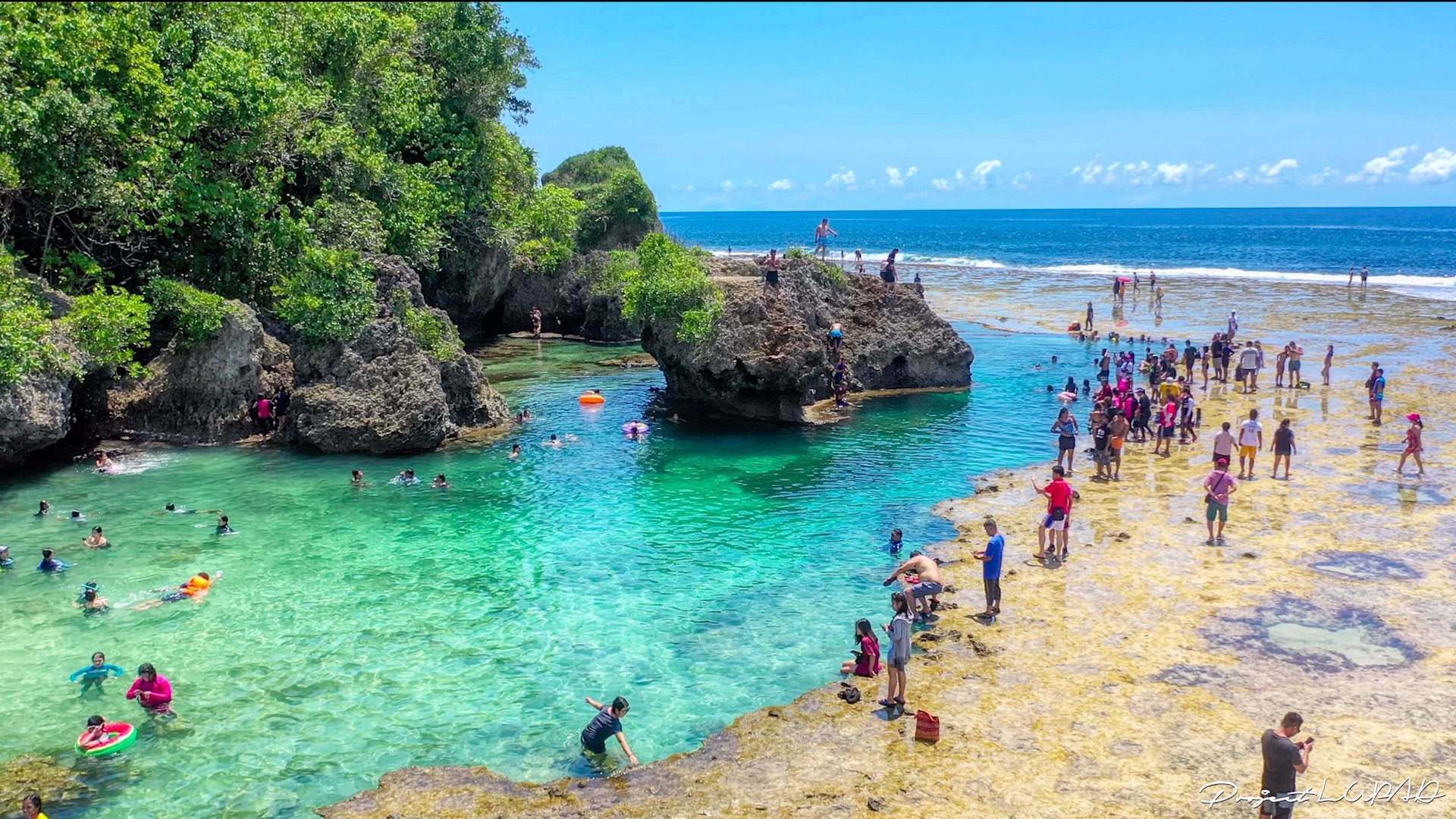 https://mdw-travel-data-us-east-1.s3.amazonaws.com/img/country/Philippines/Magpupungko-Rock-Pools/img_01.jpg