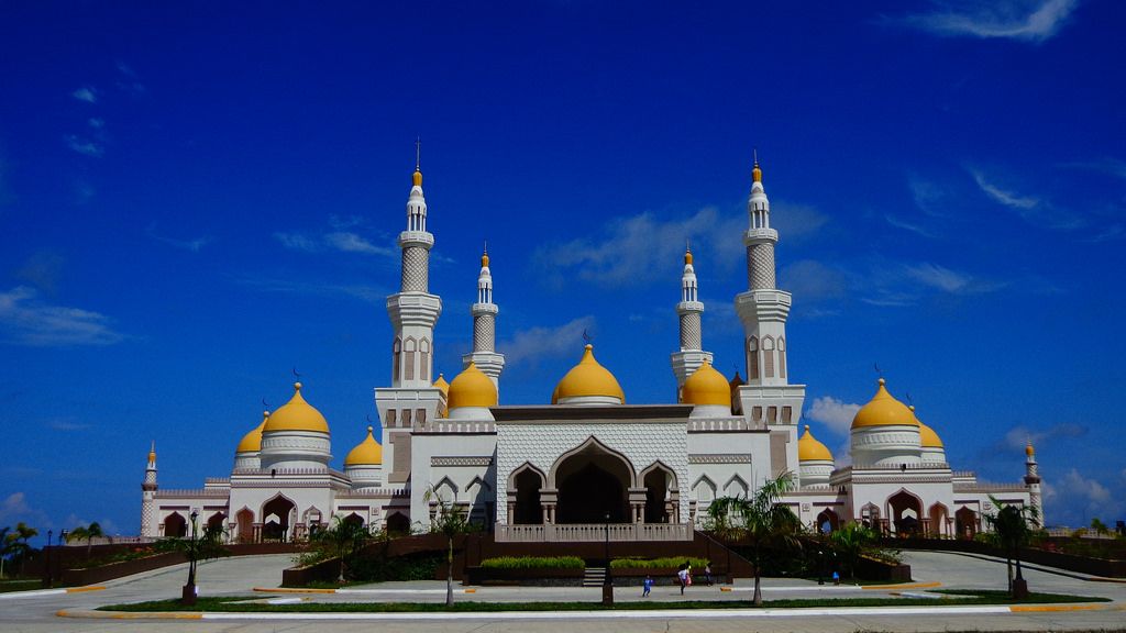 https://mdw-travel-data-us-east-1.s3.amazonaws.com/img/country/Philippines/Malagutay-Bigger-Mosque/img_01.jpg