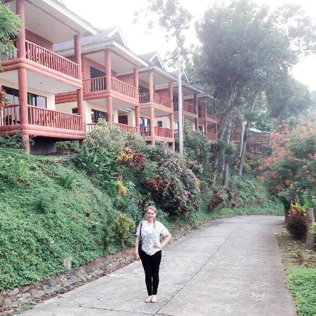 https://mdw-travel-data-us-east-1.s3.amazonaws.com/img/country/Philippines/Malasag-Eco-Tourism-Village/img_02.jpg