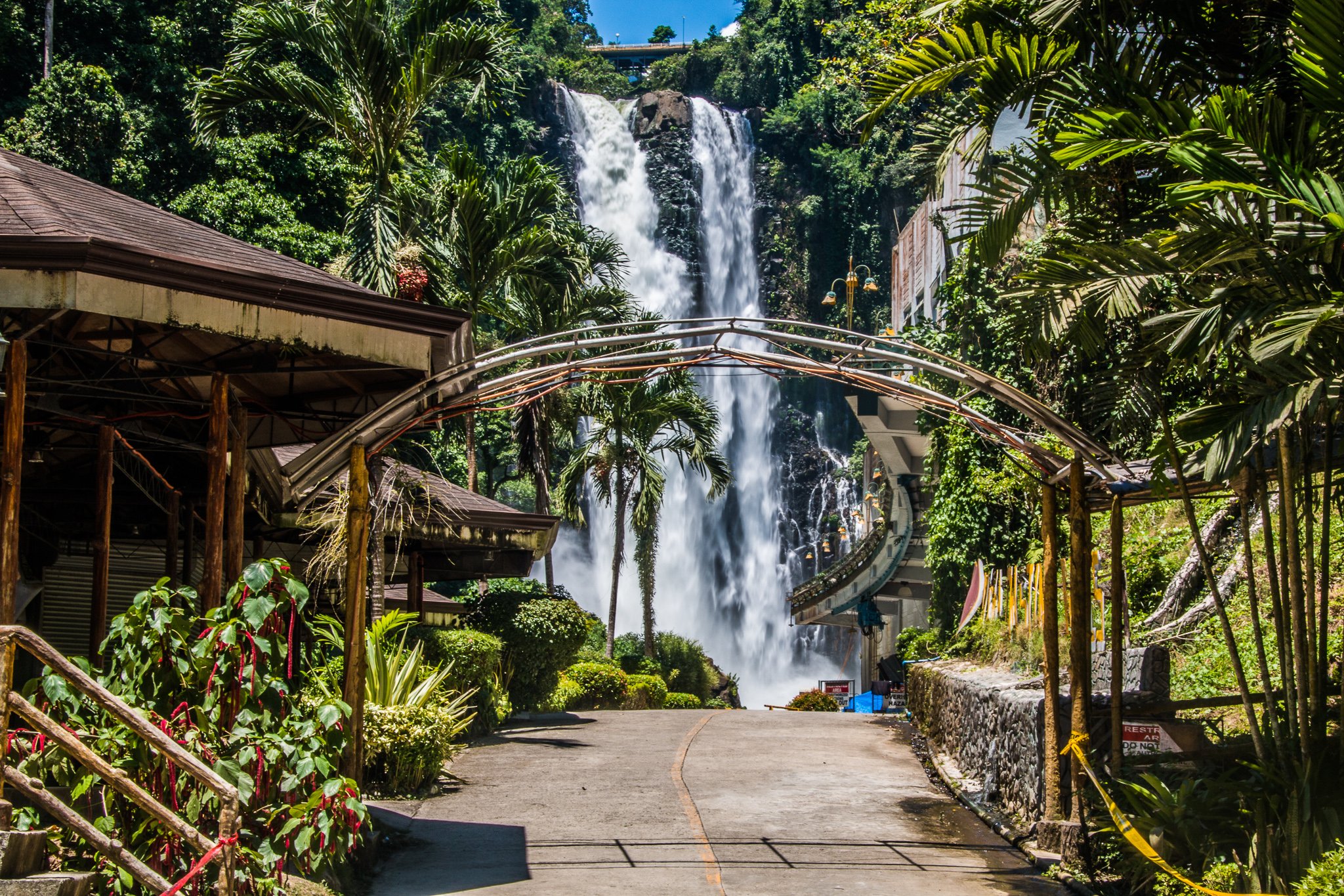 https://mdw-travel-data-us-east-1.s3.amazonaws.com/img/country/Philippines/Maria-Cristina-Falls/img_01.jpg