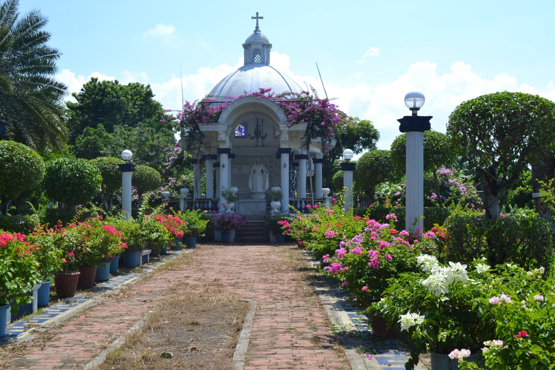 https://mdw-travel-data-us-east-1.s3.amazonaws.com/img/country/Philippines/Marian-Orchard/img_01.jpg