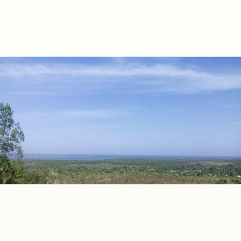 https://mdw-travel-data-us-east-1.s3.amazonaws.com/img/country/Philippines/Mitras-Paradise/img_00.jpg