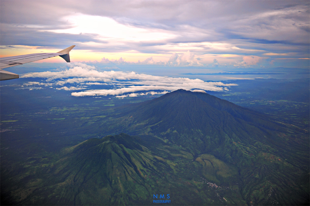 https://mdw-travel-data-us-east-1.s3.amazonaws.com/img/country/Philippines/Mount-Banahaw/img_01.jpg