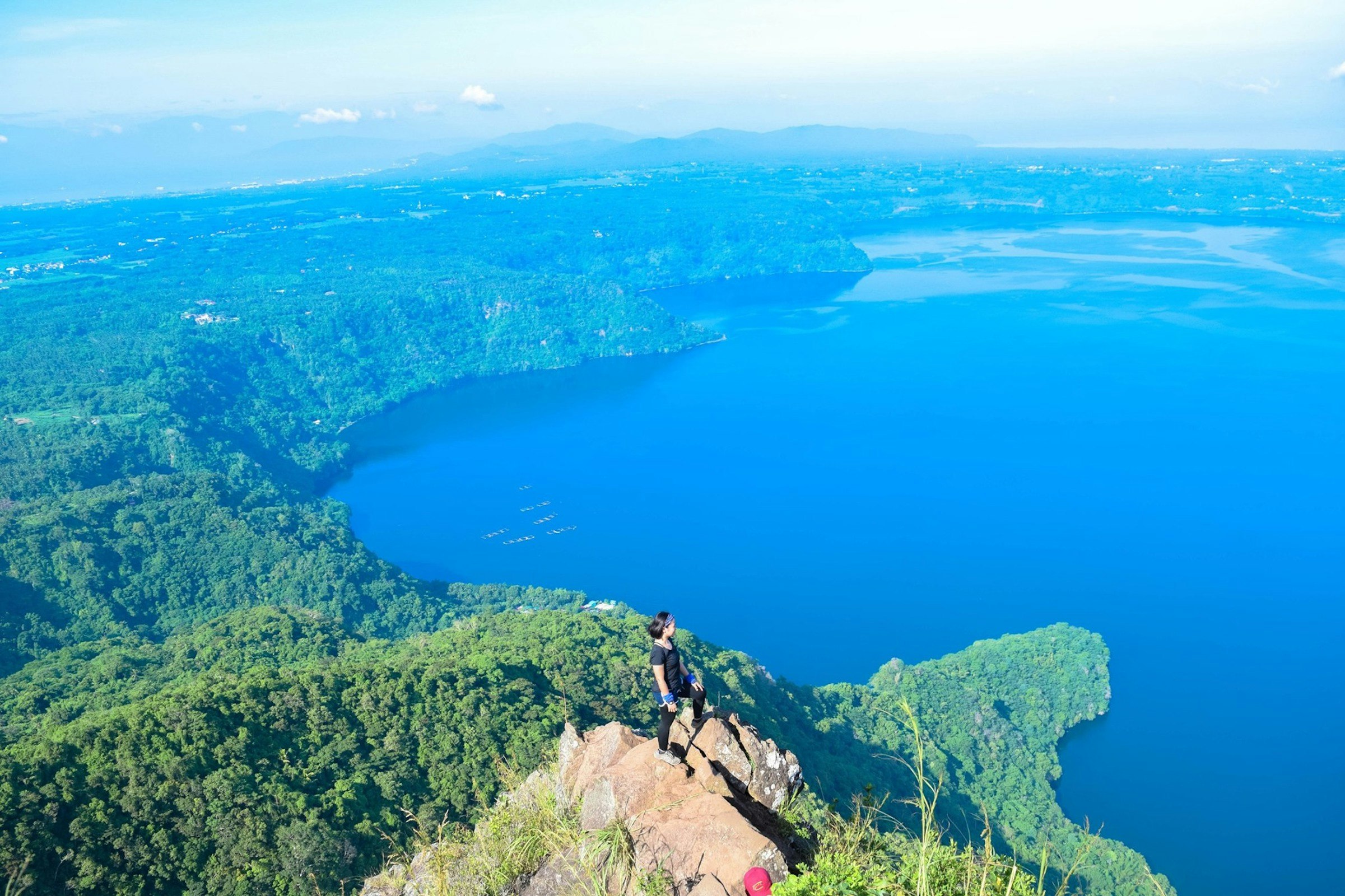 https://mdw-travel-data-us-east-1.s3.amazonaws.com/img/country/Philippines/Mt-Maculot/img_00.jpg