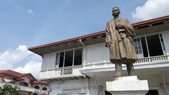 https://mdw-travel-data-us-east-1.s3.amazonaws.com/img/country/Philippines/Museo-Ning-Angeles/img_00.jpg