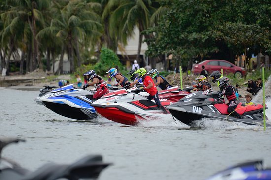 https://mdw-travel-data-us-east-1.s3.amazonaws.com/img/country/Philippines/Networx-Jet-Sports/img_02.jpg