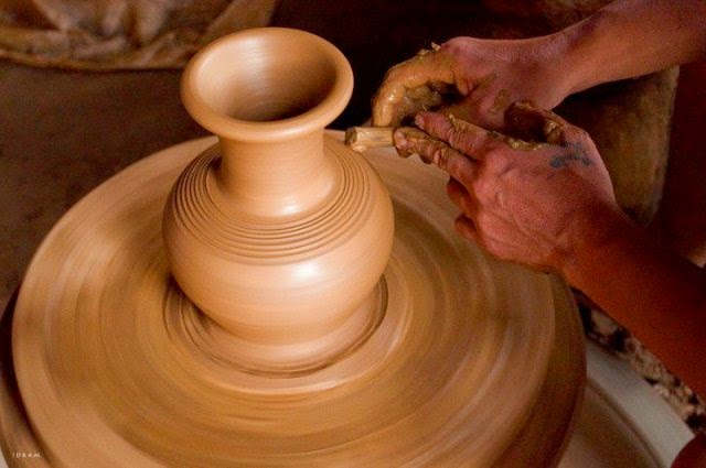 https://mdw-travel-data-us-east-1.s3.amazonaws.com/img/country/Philippines/Pagburnayan-Pottery/img_00.jpg