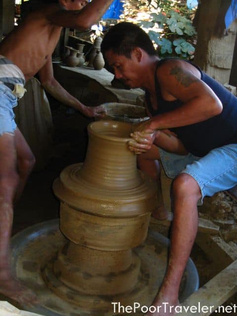 https://mdw-travel-data-us-east-1.s3.amazonaws.com/img/country/Philippines/Pagburnayan-Pottery/img_03.jpg