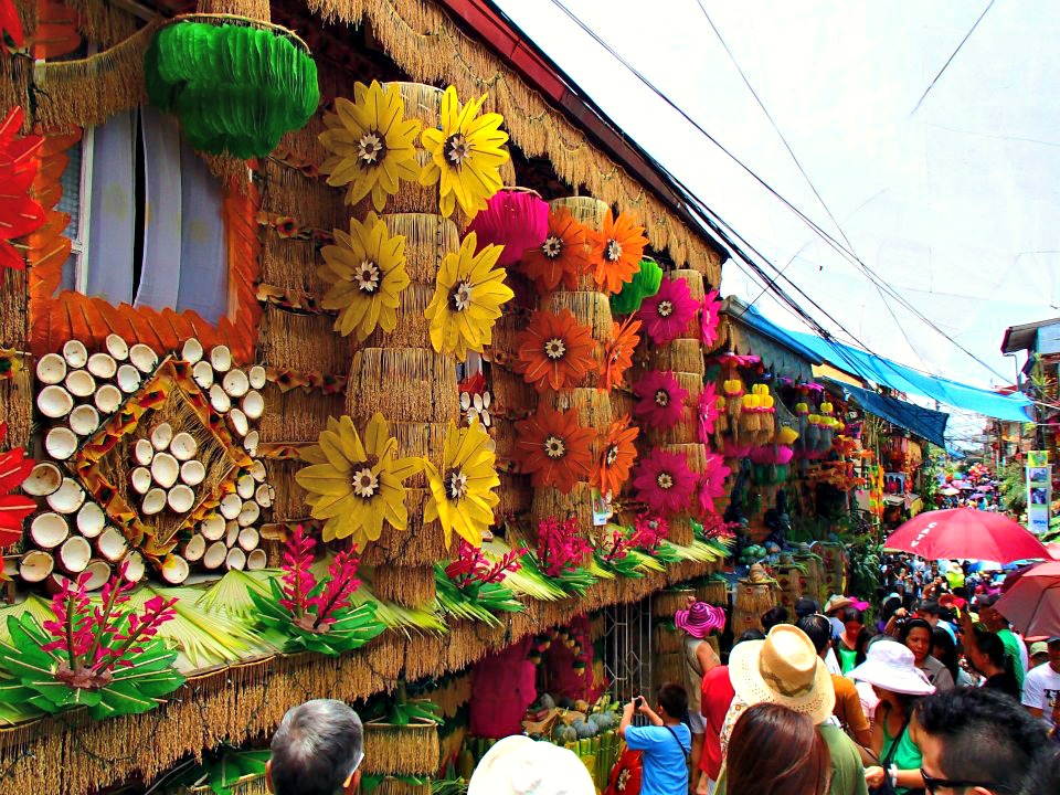 https://mdw-travel-data-us-east-1.s3.amazonaws.com/img/country/Philippines/Pahiyas-Festival/img_01.jpg