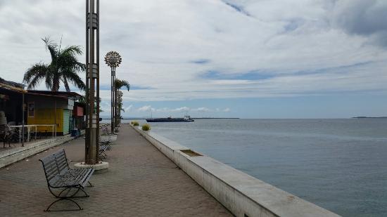 https://mdw-travel-data-us-east-1.s3.amazonaws.com/img/country/Philippines/Paseo-del-Mar/img_02.jpg