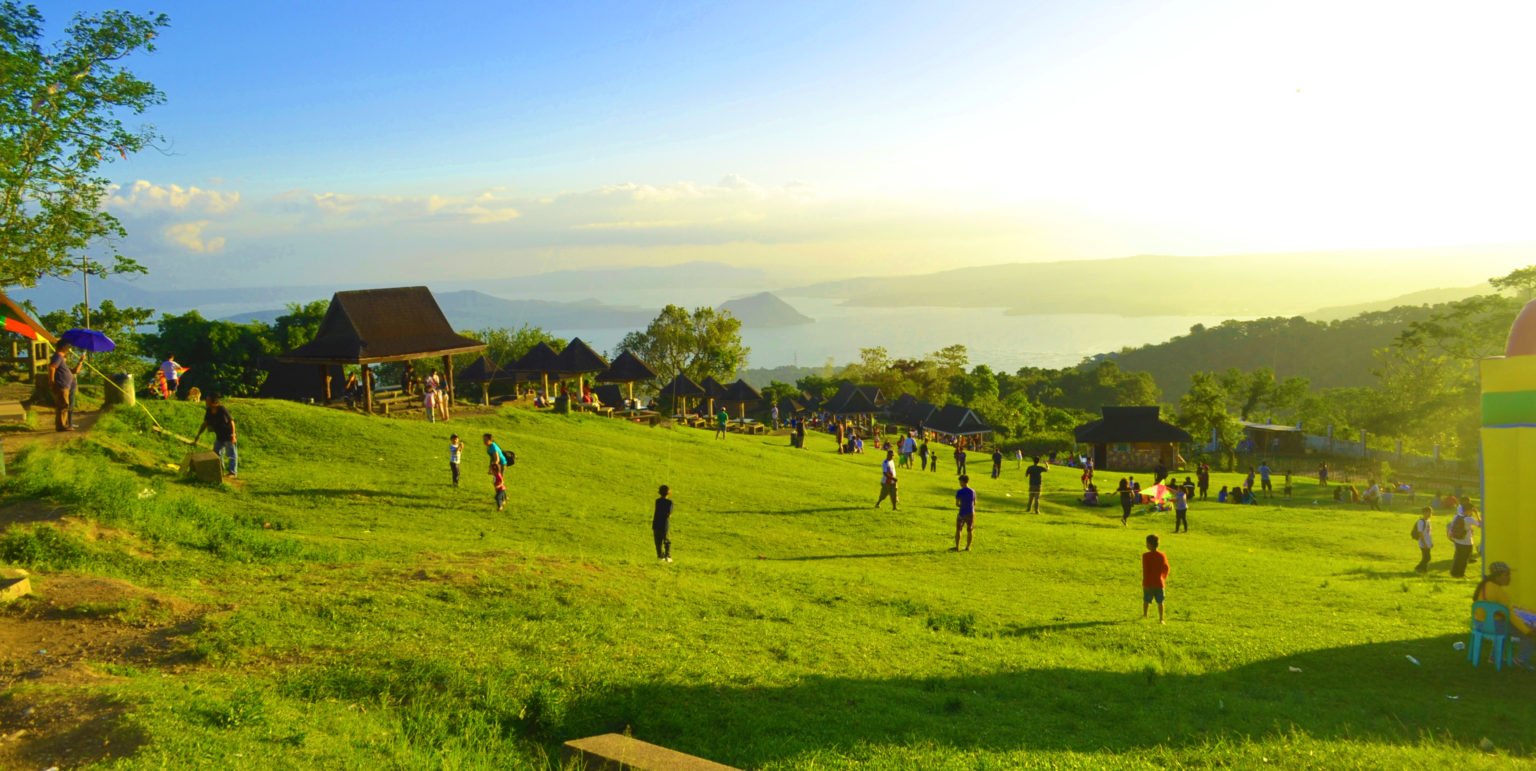 https://mdw-travel-data-us-east-1.s3.amazonaws.com/img/country/Philippines/Picnic-Grove/img_03.jpg