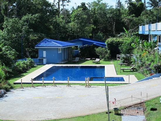 https://mdw-travel-data-us-east-1.s3.amazonaws.com/img/country/Philippines/Puzzle-Mansion-Bed-and-Breakfast/img_02.jpg
