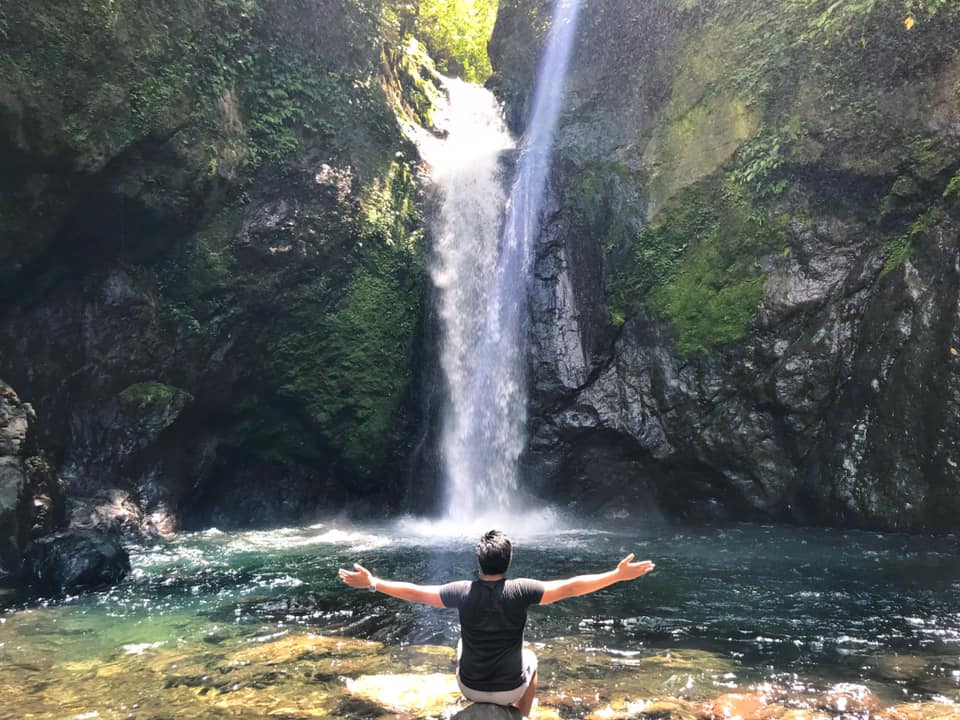 https://mdw-travel-data-us-east-1.s3.amazonaws.com/img/country/Philippines/RTR-Plaza/img_01.jpg
