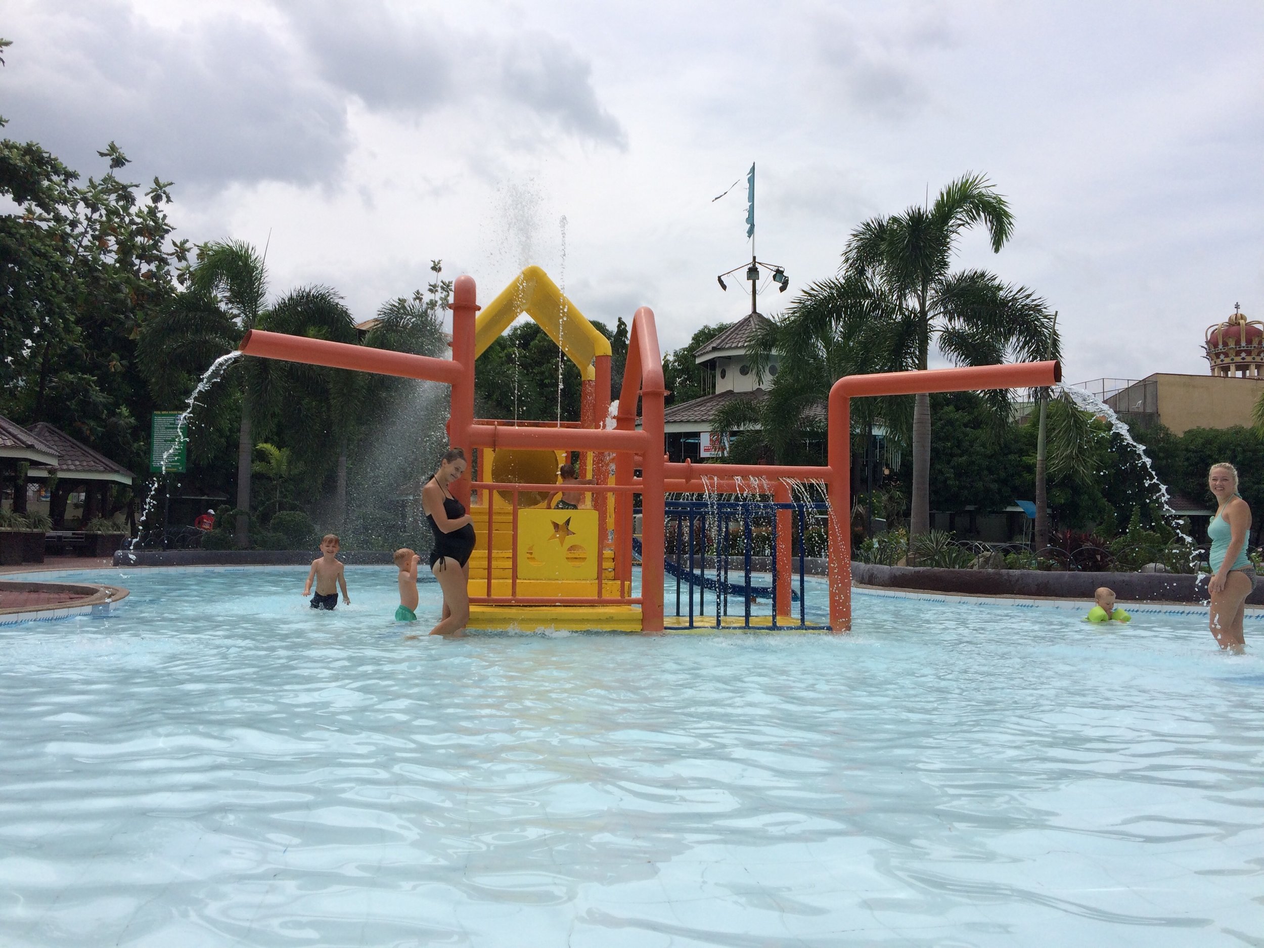 https://mdw-travel-data-us-east-1.s3.amazonaws.com/img/country/Philippines/Rave-Rainforest-Adventure-Park/img_01.jpg