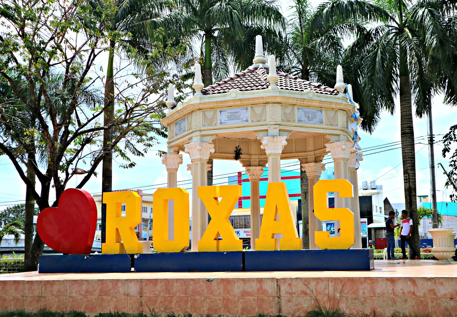 https://mdw-travel-data-us-east-1.s3.amazonaws.com/img/country/Philippines/Roxas-City/img_02.jpg
