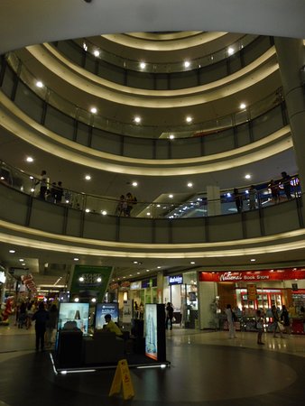 https://mdw-travel-data-us-east-1.s3.amazonaws.com/img/country/Philippines/SM-City-Manila/img_02.jpg