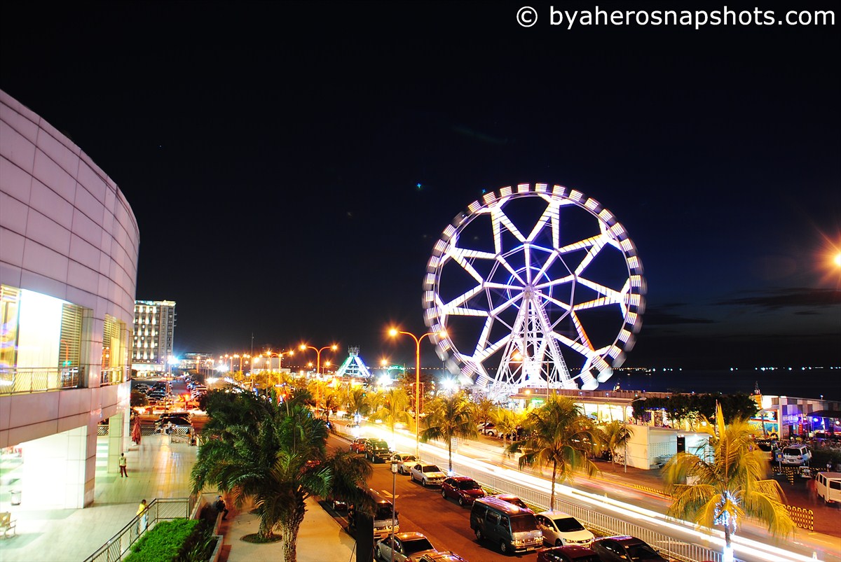 https://mdw-travel-data-us-east-1.s3.amazonaws.com/img/country/Philippines/SM-Mall-of-Asia-Ferris-Wheel/img_03.jpg