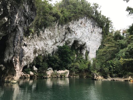 https://mdw-travel-data-us-east-1.s3.amazonaws.com/img/country/Philippines/Samar-Island-Natural-Park/img_03.jpg
