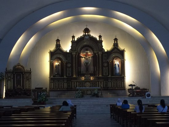 https://mdw-travel-data-us-east-1.s3.amazonaws.com/img/country/Philippines/San-Pedro-Cathedral-Davao-Cathedral/img_03.jpg