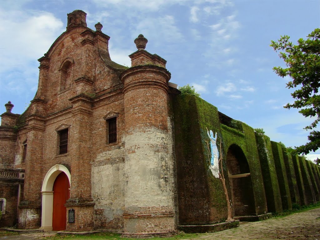 https://mdw-travel-data-us-east-1.s3.amazonaws.com/img/country/Philippines/Santa-Maria-Church/img_01.jpg