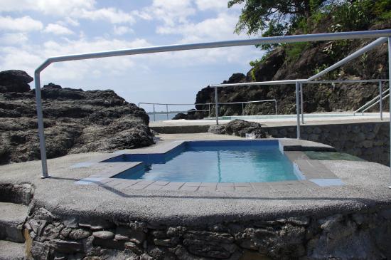 https://mdw-travel-data-us-east-1.s3.amazonaws.com/img/country/Philippines/Sira-an-Hot-Spring/img_03.jpg