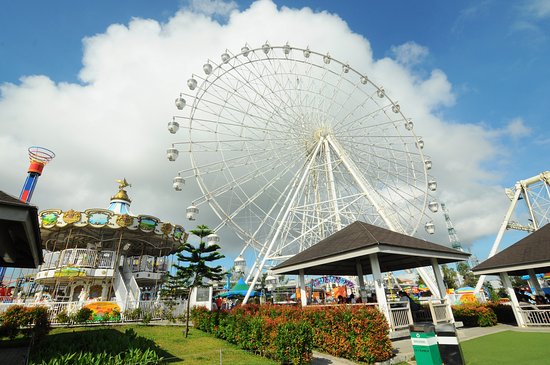 https://mdw-travel-data-us-east-1.s3.amazonaws.com/img/country/Philippines/Sky-Ranch/img_01.jpg