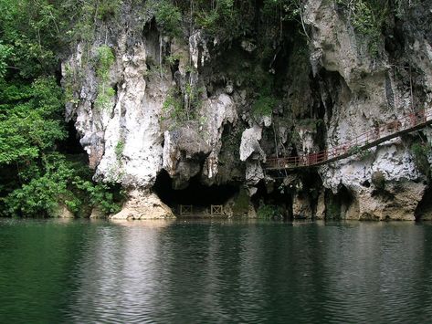 https://mdw-travel-data-us-east-1.s3.amazonaws.com/img/country/Philippines/Sohoton-Caves-and-Natural-Bridge-Park/img_03.jpg