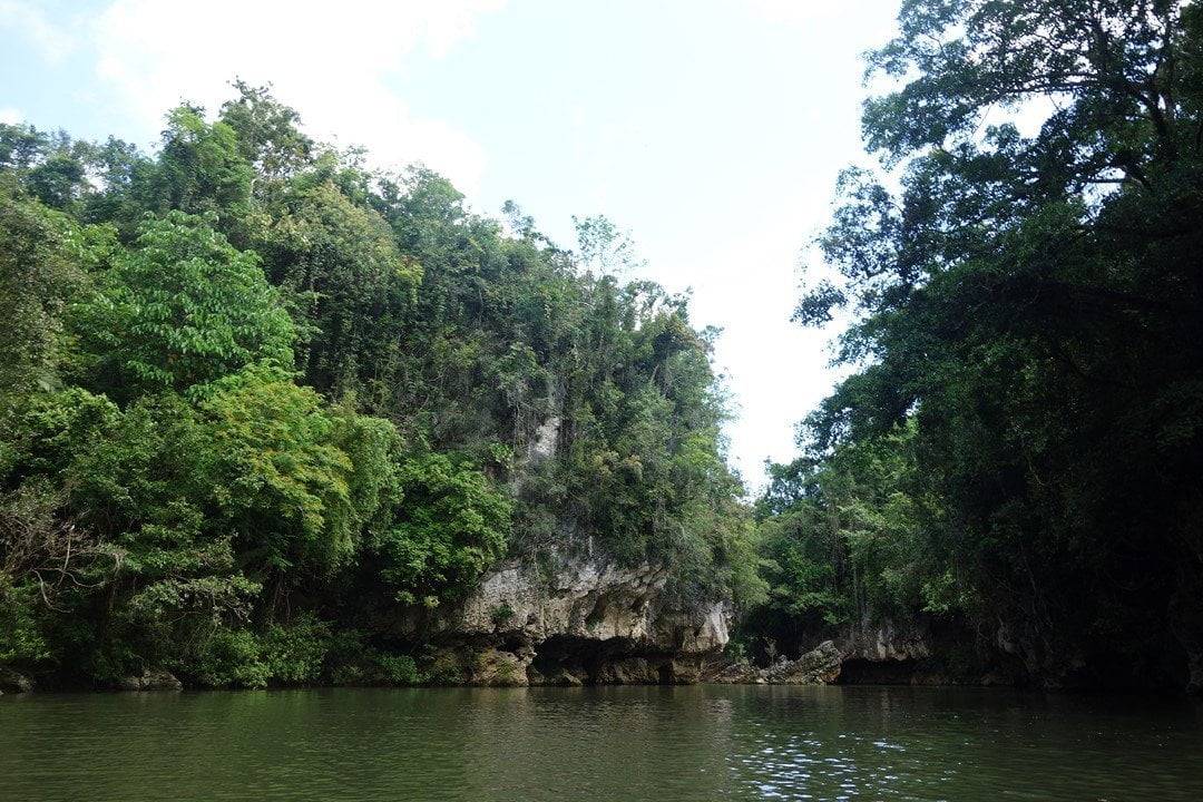 https://mdw-travel-data-us-east-1.s3.amazonaws.com/img/country/Philippines/Sohoton-Natural-Bridge/img_03.jpg