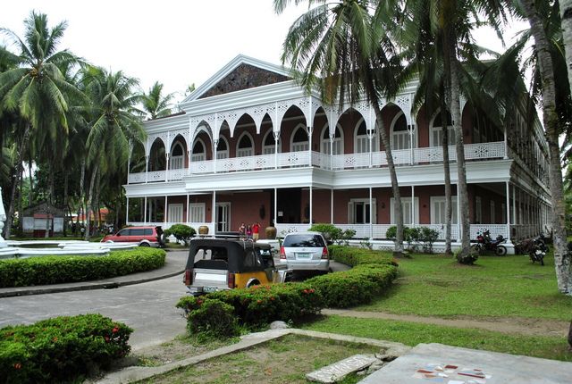 https://mdw-travel-data-us-east-1.s3.amazonaws.com/img/country/Philippines/Sto-Nino-Shrine-and-Heritage-Museum/img_02.jpg