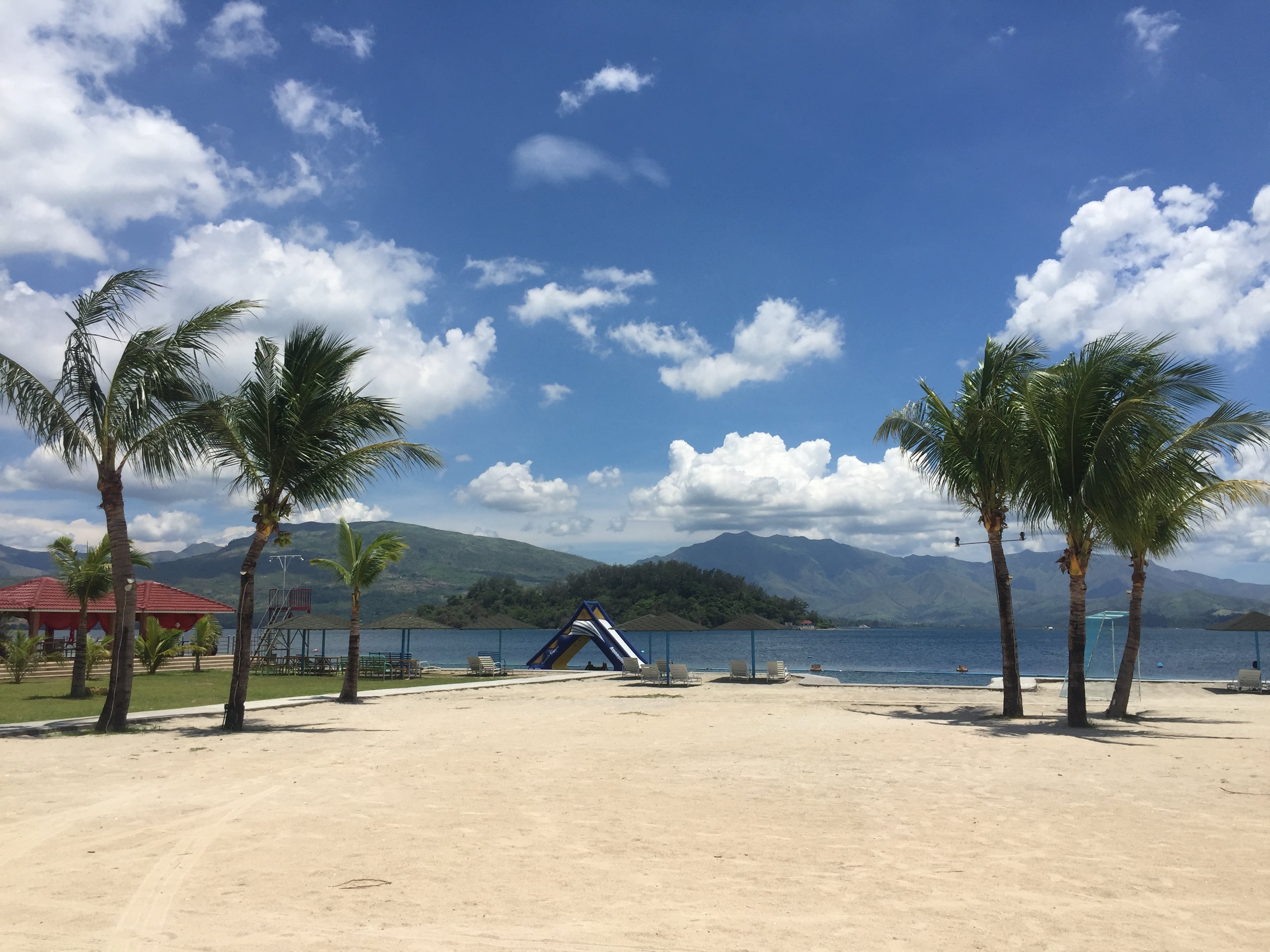 https://mdw-travel-data-us-east-1.s3.amazonaws.com/img/country/Philippines/Subic-Bay/img_00.jpg