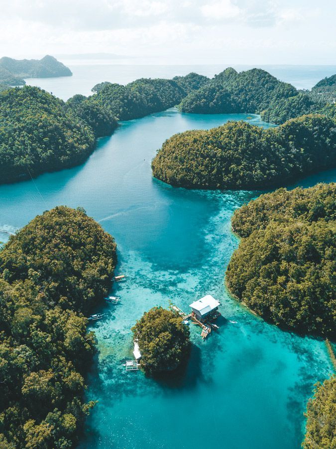https://mdw-travel-data-us-east-1.s3.amazonaws.com/img/country/Philippines/Sugba-Lagoon/img_00.jpg