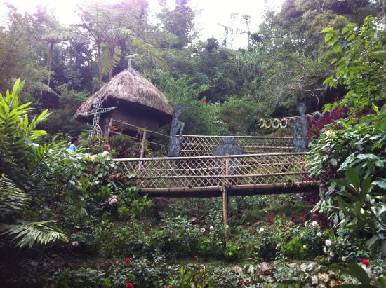 https://mdw-travel-data-us-east-1.s3.amazonaws.com/img/country/Philippines/Tam-awan-Village/img_03.jpg