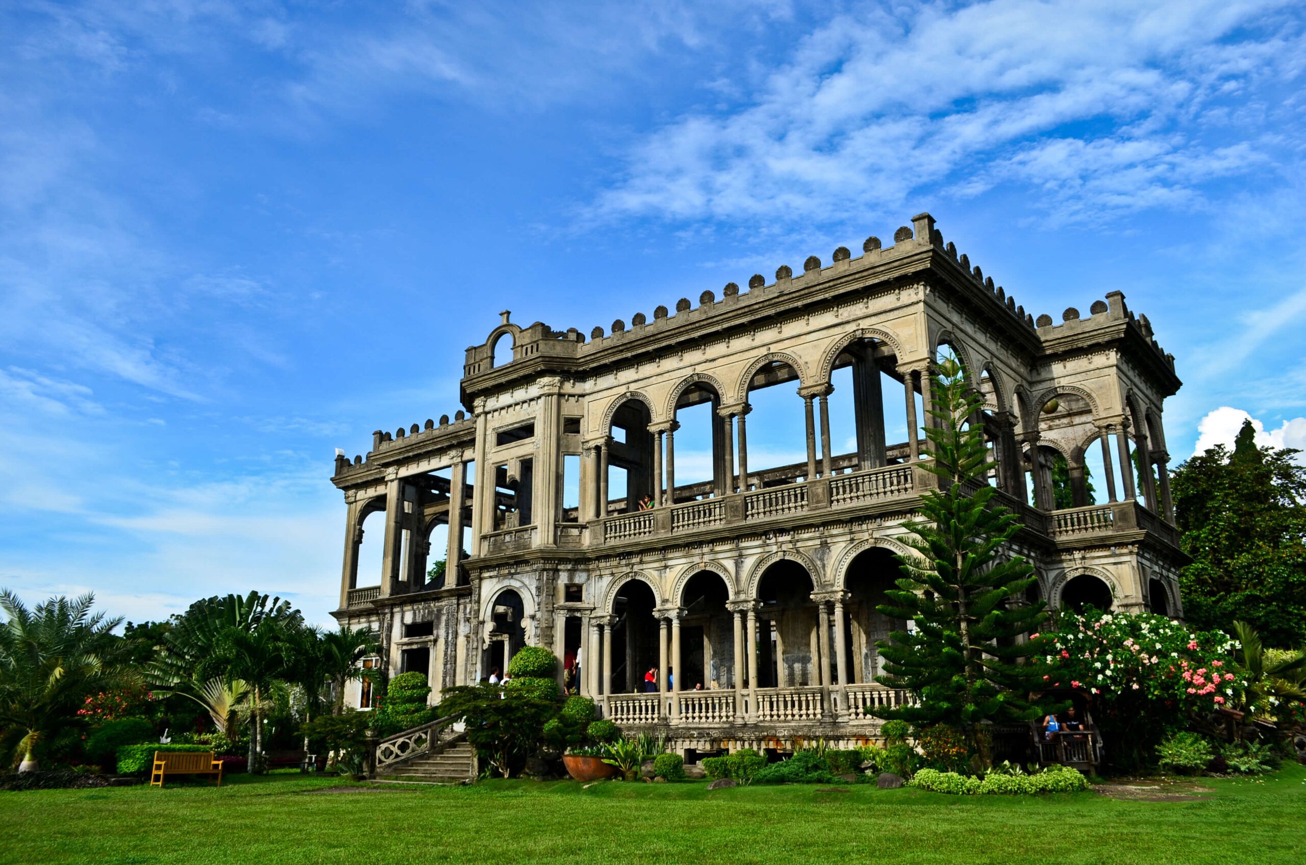 https://mdw-travel-data-us-east-1.s3.amazonaws.com/img/country/Philippines/The-Ruins/img_00.jpg