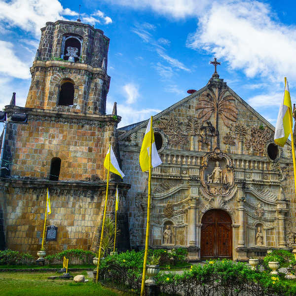 https://mdw-travel-data-us-east-1.s3.amazonaws.com/img/country/Philippines/The-Ruins/img_01.jpg