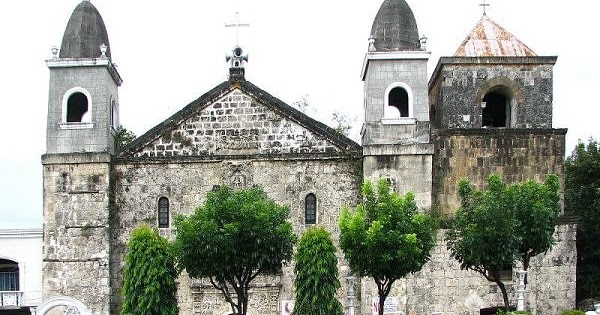 https://mdw-travel-data-us-east-1.s3.amazonaws.com/img/country/Philippines/Tigbauan-Church/img_01.jpg
