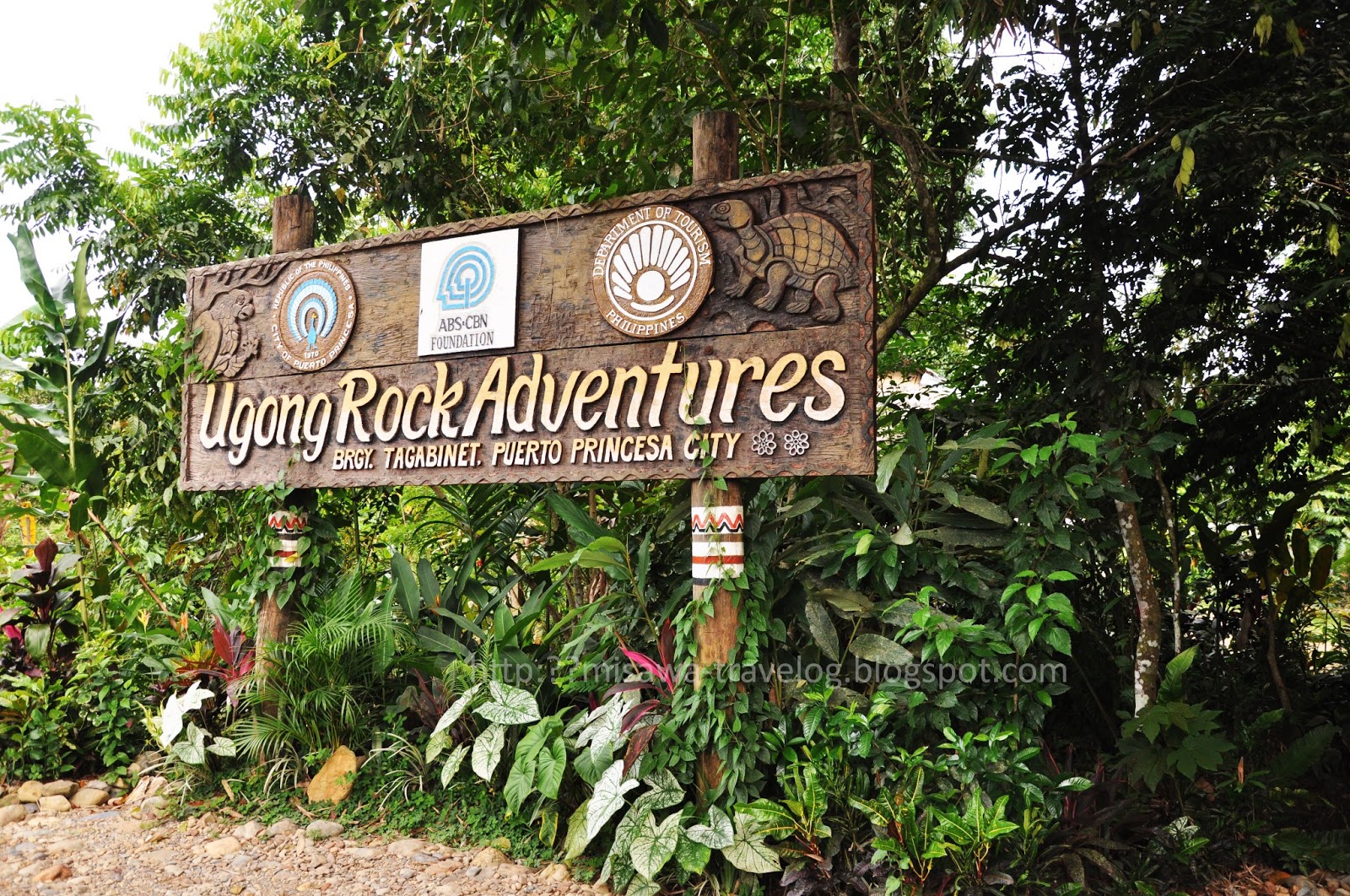 https://mdw-travel-data-us-east-1.s3.amazonaws.com/img/country/Philippines/Ugong-Rock/img_01.jpg