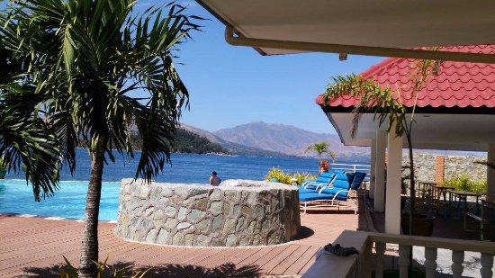 https://mdw-travel-data-us-east-1.s3.amazonaws.com/img/country/Philippines/White-Rock-Waterpark-and-Beach-Hotel/img_02.jpg