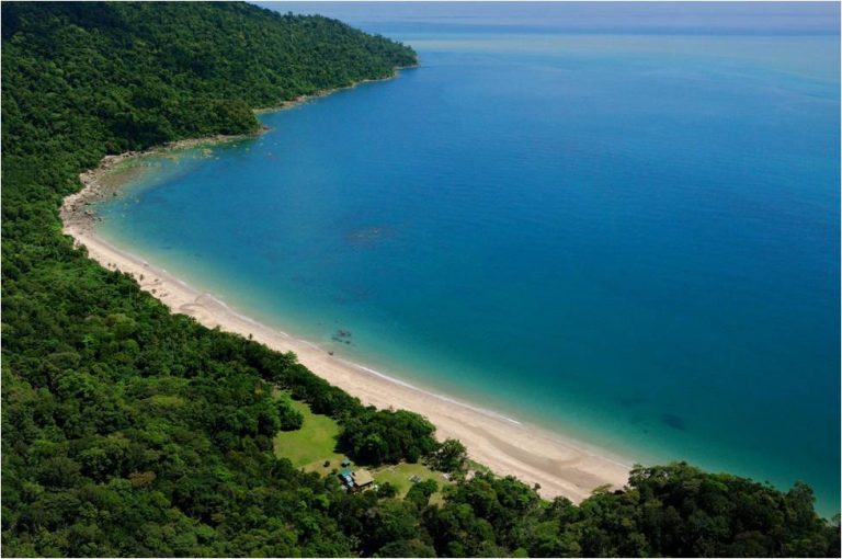 https://mdw-travel-data-us-east-1.s3.amazonaws.com/img/country/Philippines/Ya-Datu-Park/img_00.jpg