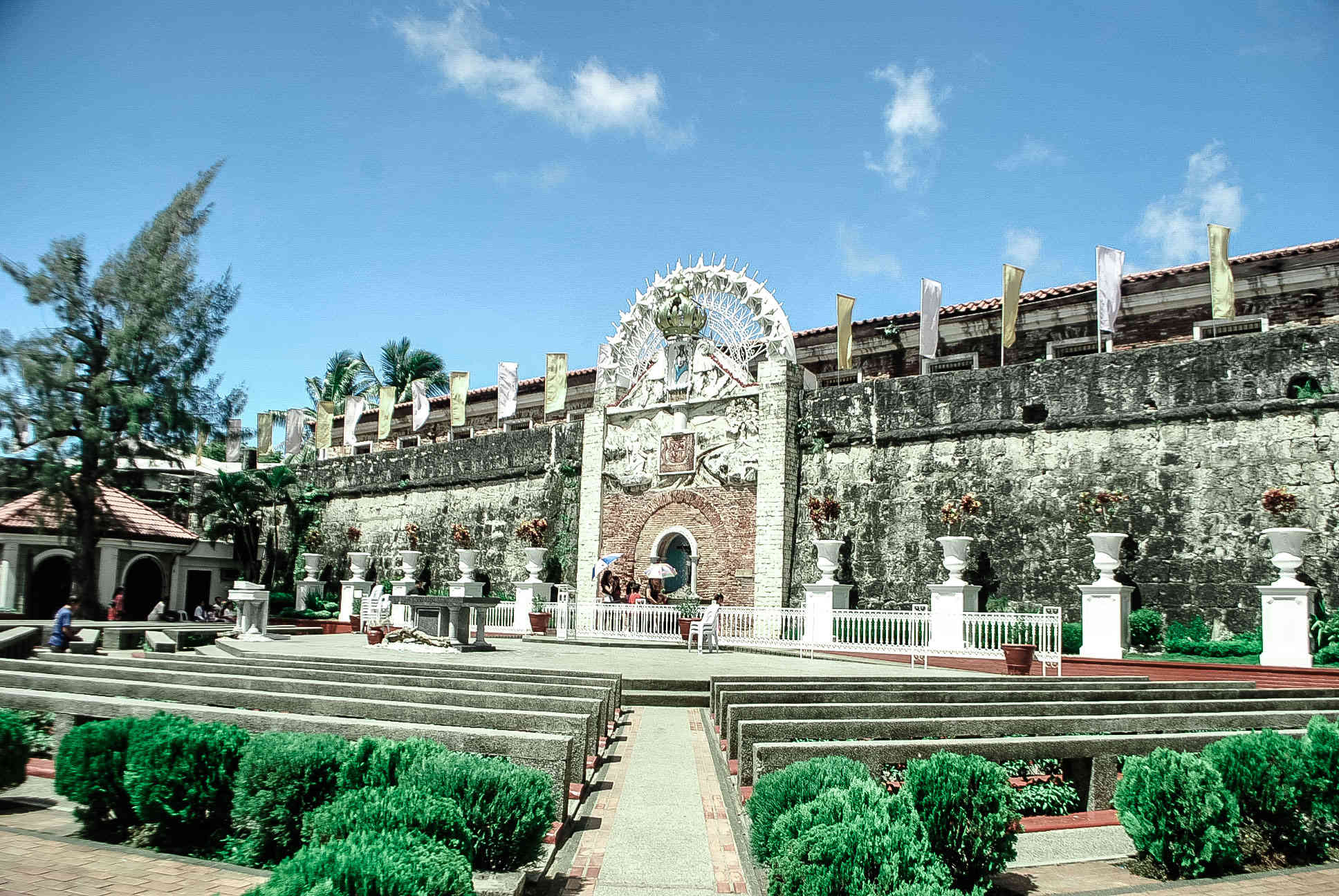 https://mdw-travel-data-us-east-1.s3.amazonaws.com/img/country/Philippines/Zamboanga-City-Hall/img_01.jpg
