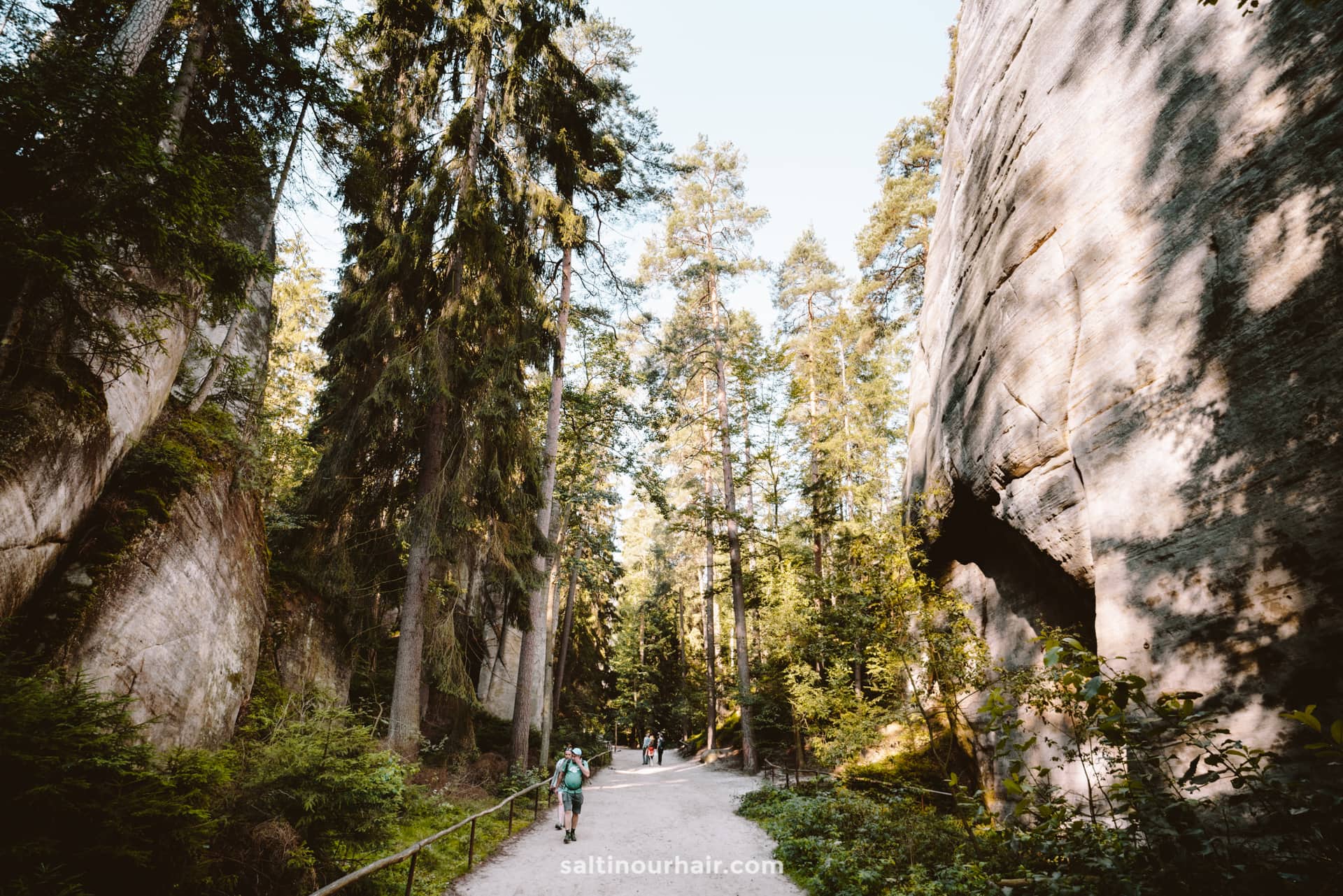 https://mdw-travel-data-us-east-1.s3.amazonaws.com/img/country/Poland/Adrspach-Teplice-Rocks/img_03.jpg